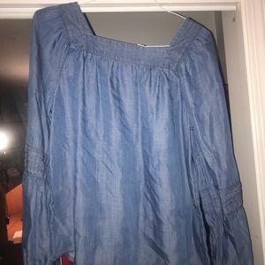 Denim/blueish blouse